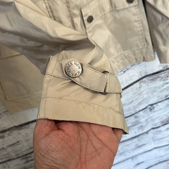Jones New York Beige Windbreaker Parka Lightweight Fall Jacket Size S - Picture 5 of 17